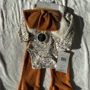 Rachel Zoe Baby Outfit with Bow - Brown and White